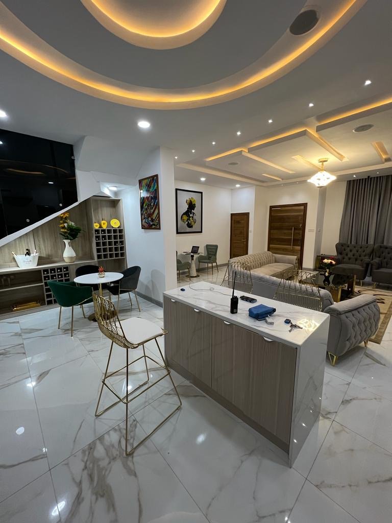 Luxury 5 Bedroom Duplex Apartment