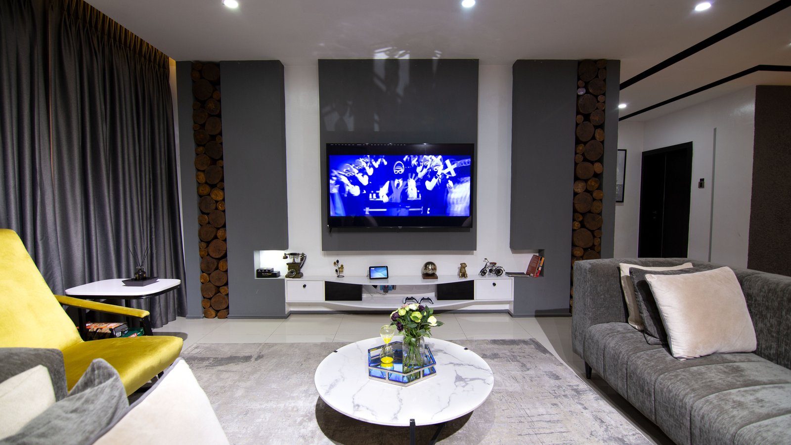 Luxury 2 Bedroom Apartment